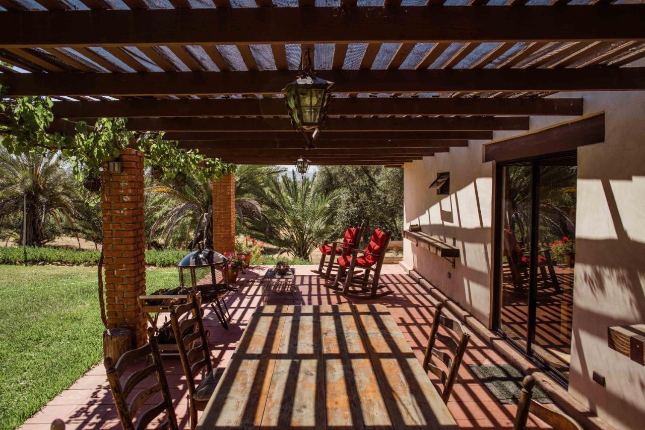 فيلا Rancho Toros Pintos فالي دي جوادالوبي المظهر الخارجي الصورة